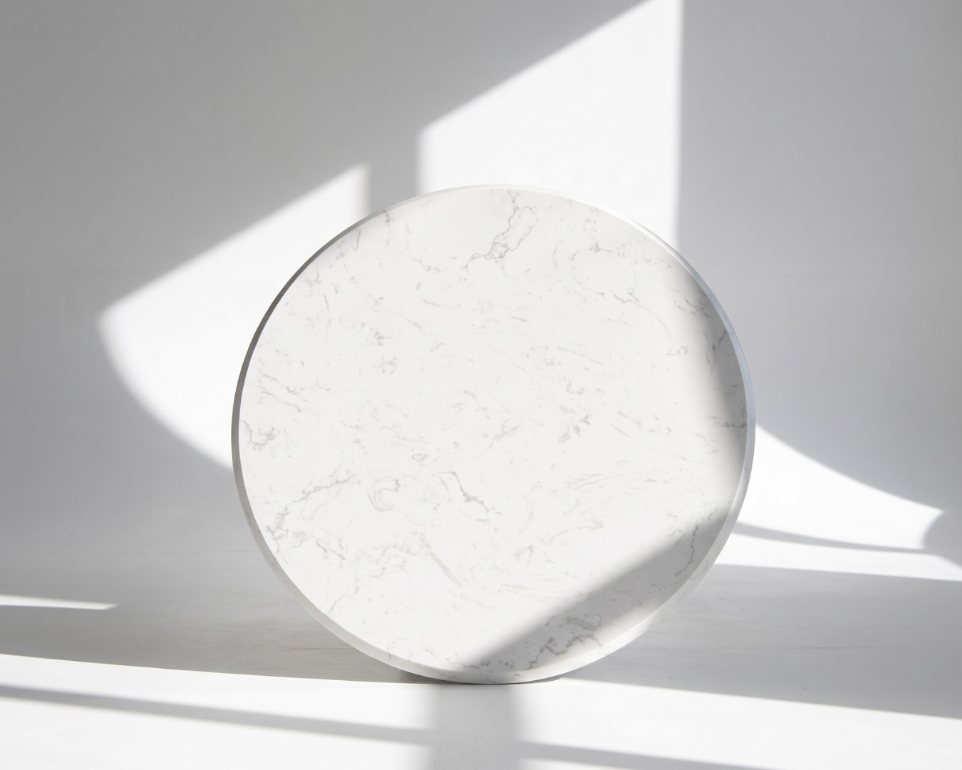 James Round Dinning Table