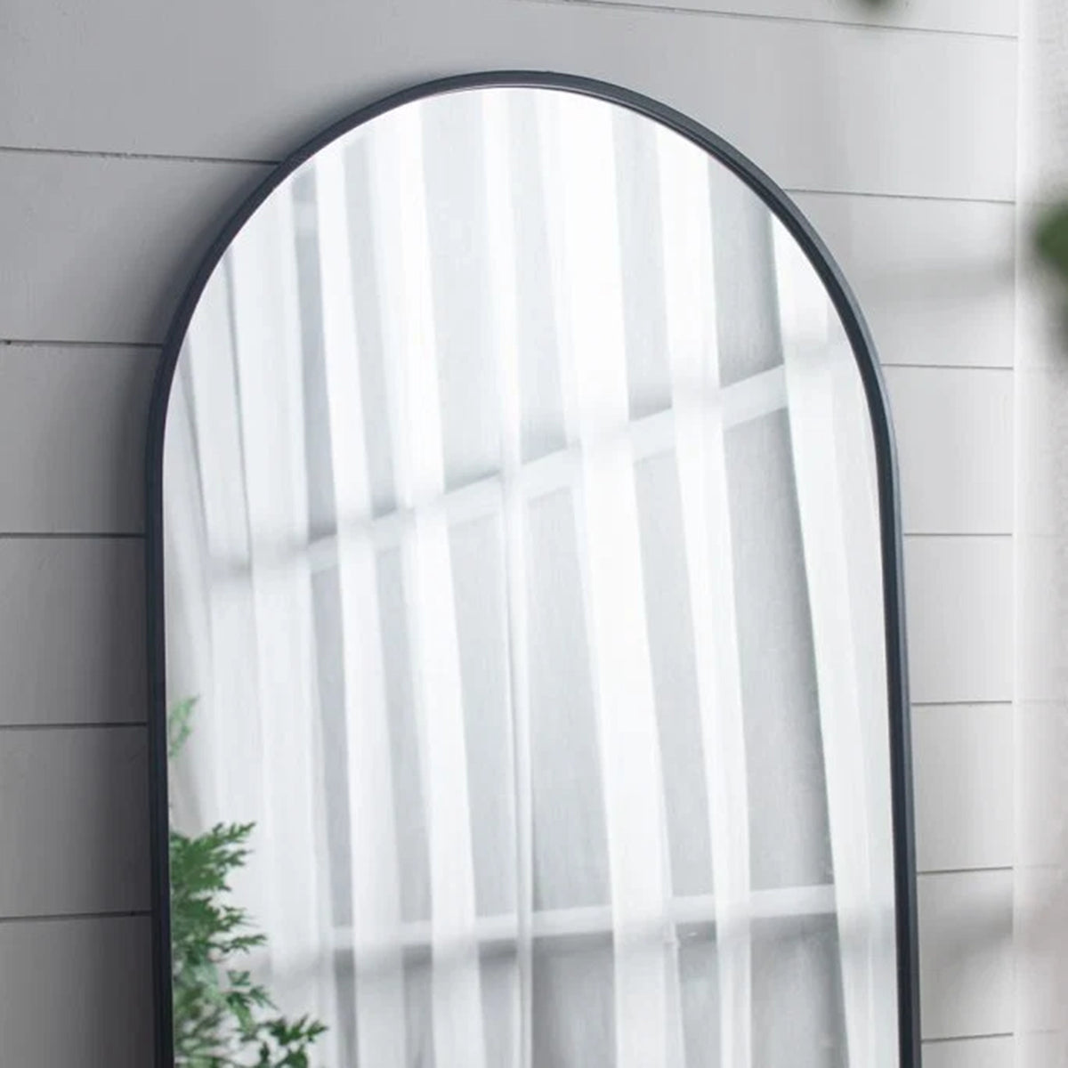 Black Arch Body Mirror
