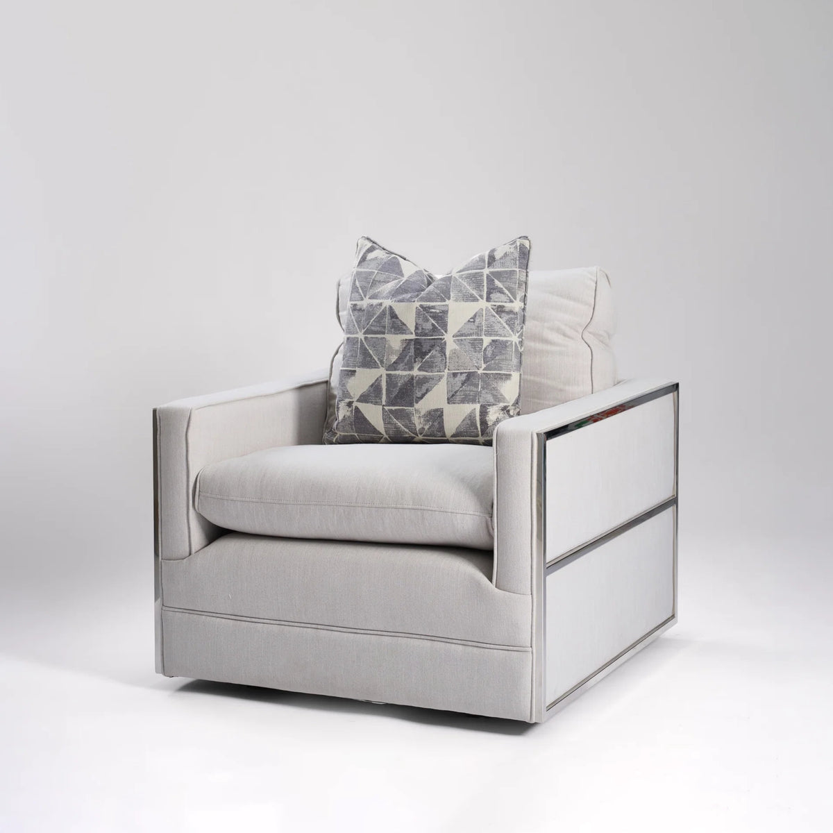Dori Chair Platinum