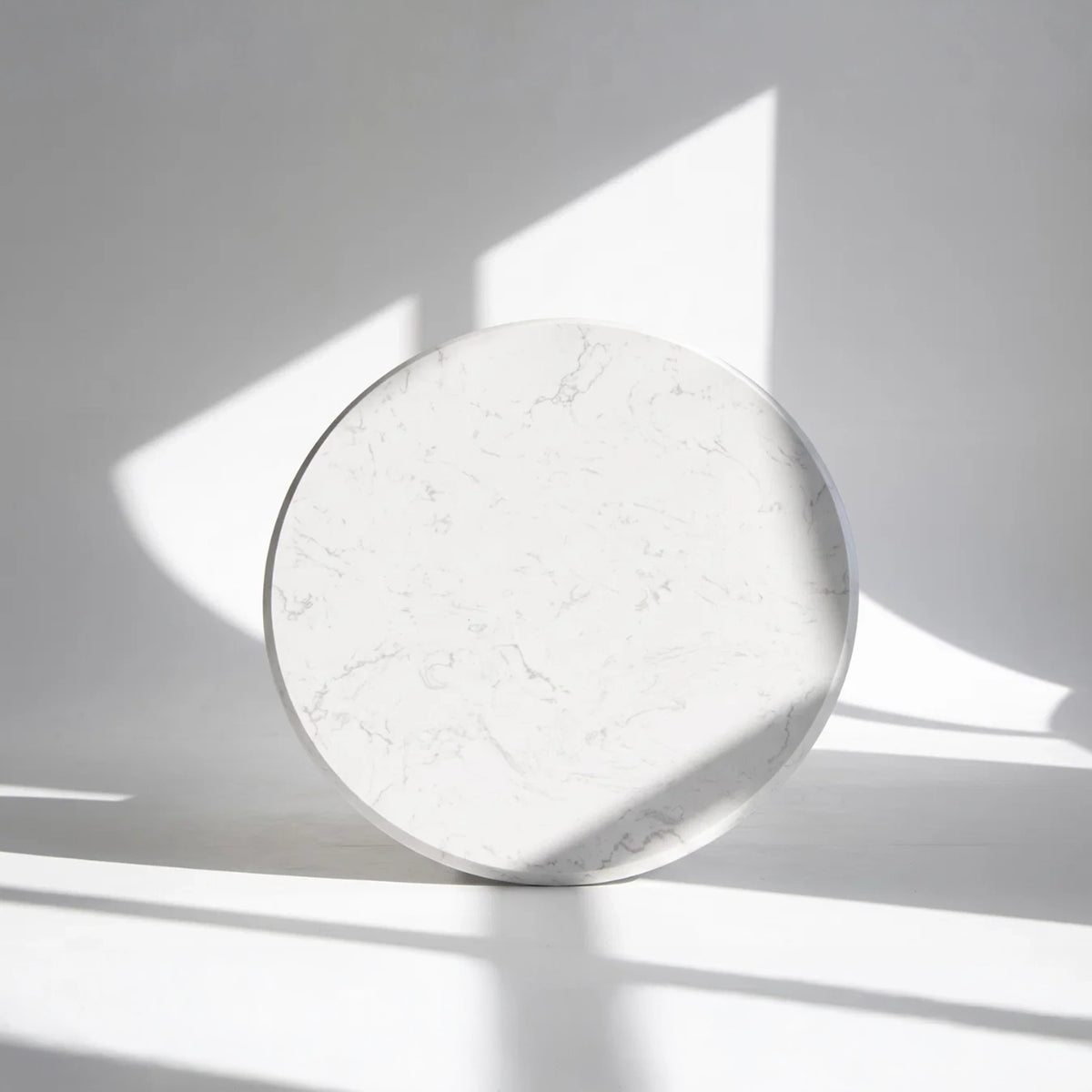 James Round Dinning Table
